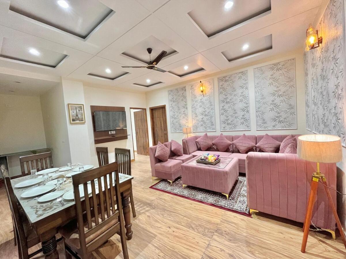 2 Bhk Serviced Luxury Apt & Bonfire & Garden & Pool By Kasauli Vista Касаули Экстерьер фото